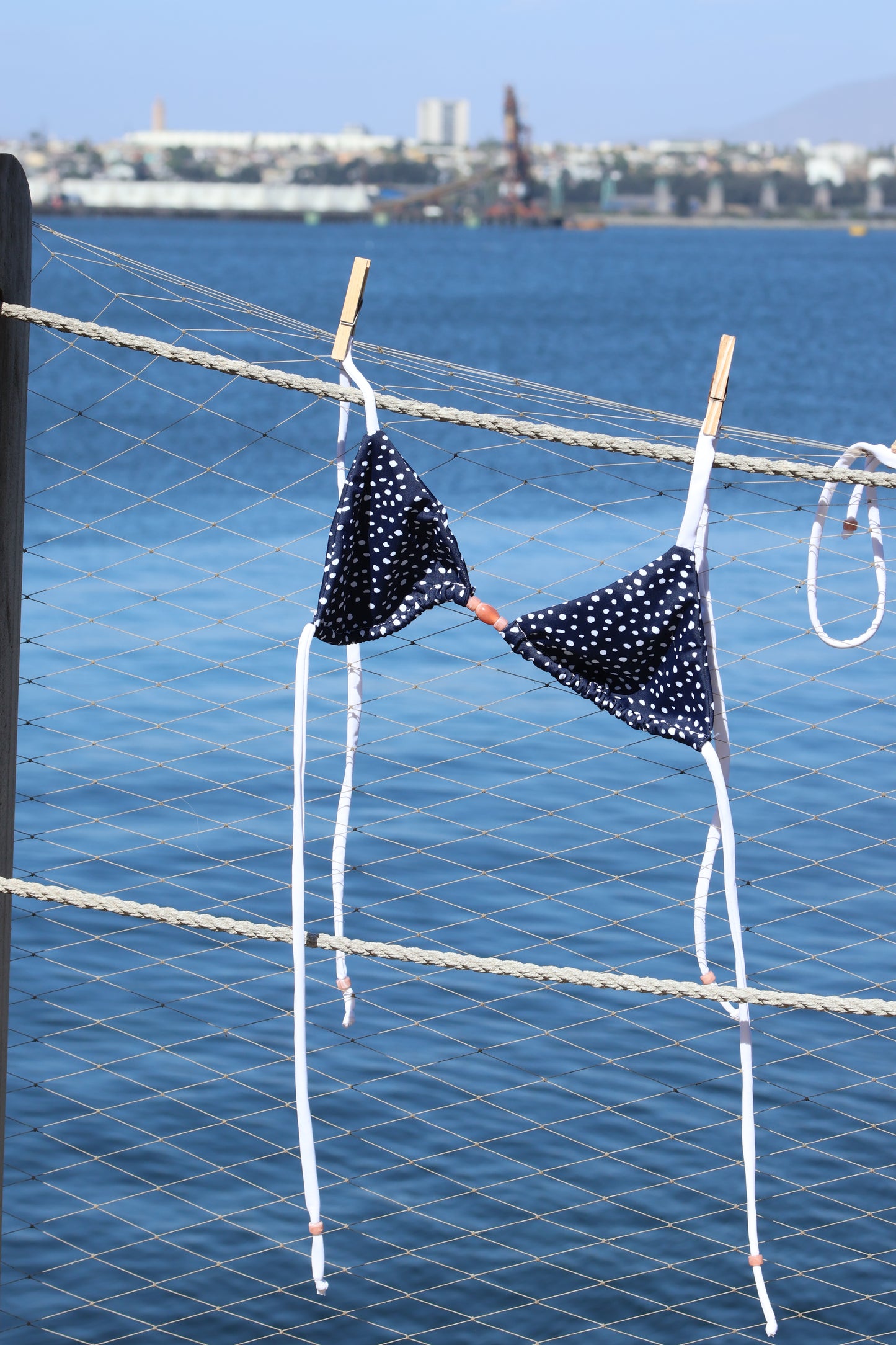 TOP TRIÁNGULO MEDEA